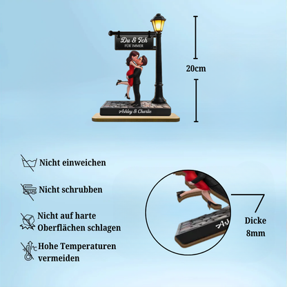 Paar unter der Straßenlaterne- Personalisierter Holzaufsteller mit Figuren, Spruch und Namen