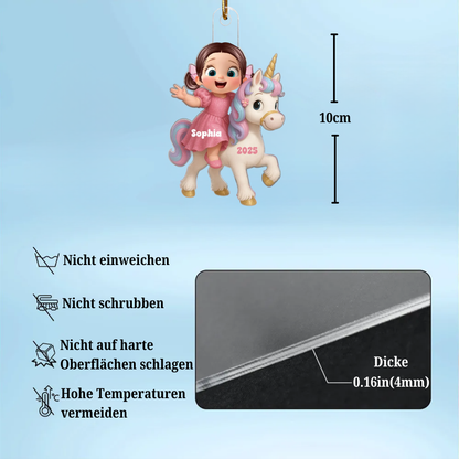 Cartoon-Kind mit Einhorn – personalisiertes flaches Acryl-Weihnachtsornament