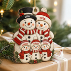 Personalisierter Holz-Weihnachtsanhänger mit Namen – Schneemannfamilie