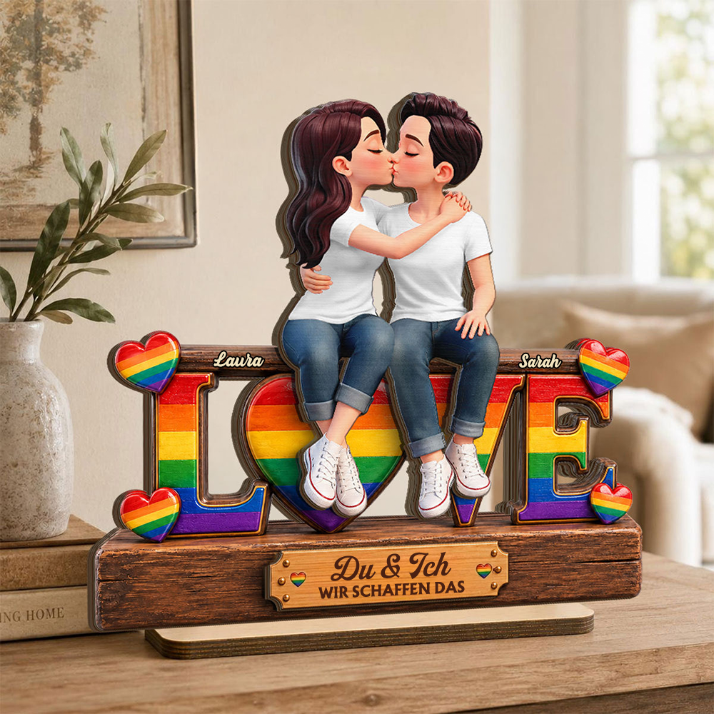 LOVE-Holzaufsteller mit Regenbogenmotiv Personalisiertes Geschenk für LGBT Paar
