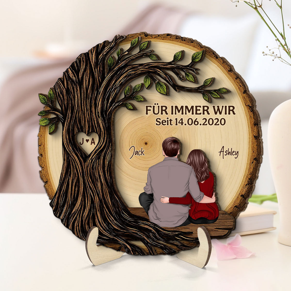 Personalisierter Holzaufsteller zum Jahrestag – Paar unter dem Baum