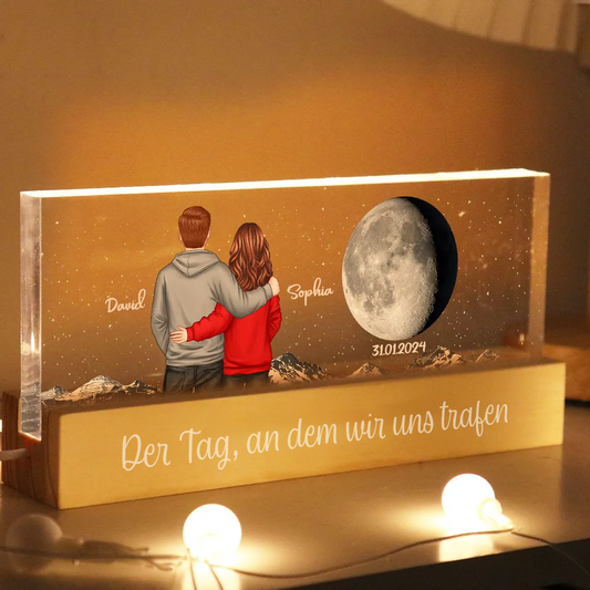 Paar unter dem Mond-Personalisierte LED-Nachtlicht mit Mondphase, Paar und Text