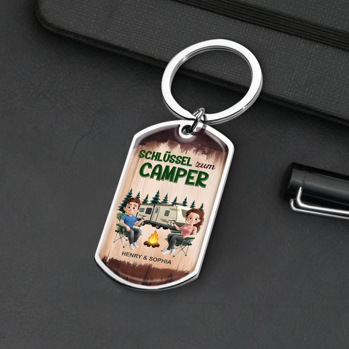 "Camping-Paar" Personalisierter Edelstahl-Schlüsselanhänger mit Expoxidharz
