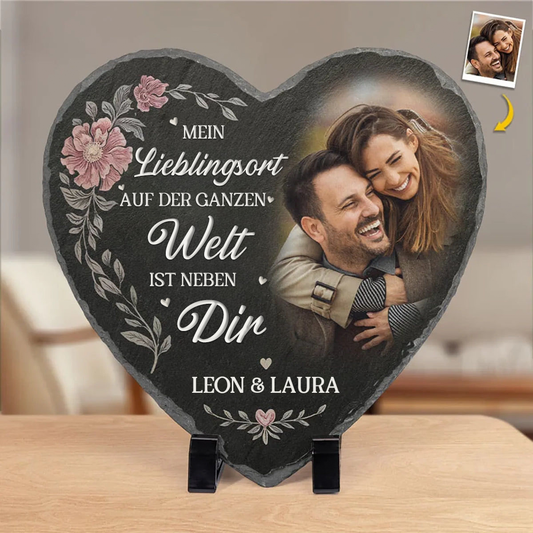 Mein Lieblingsort-Personalisierte Schieferplatte mit Foto für Paare – Herzform mit Stand