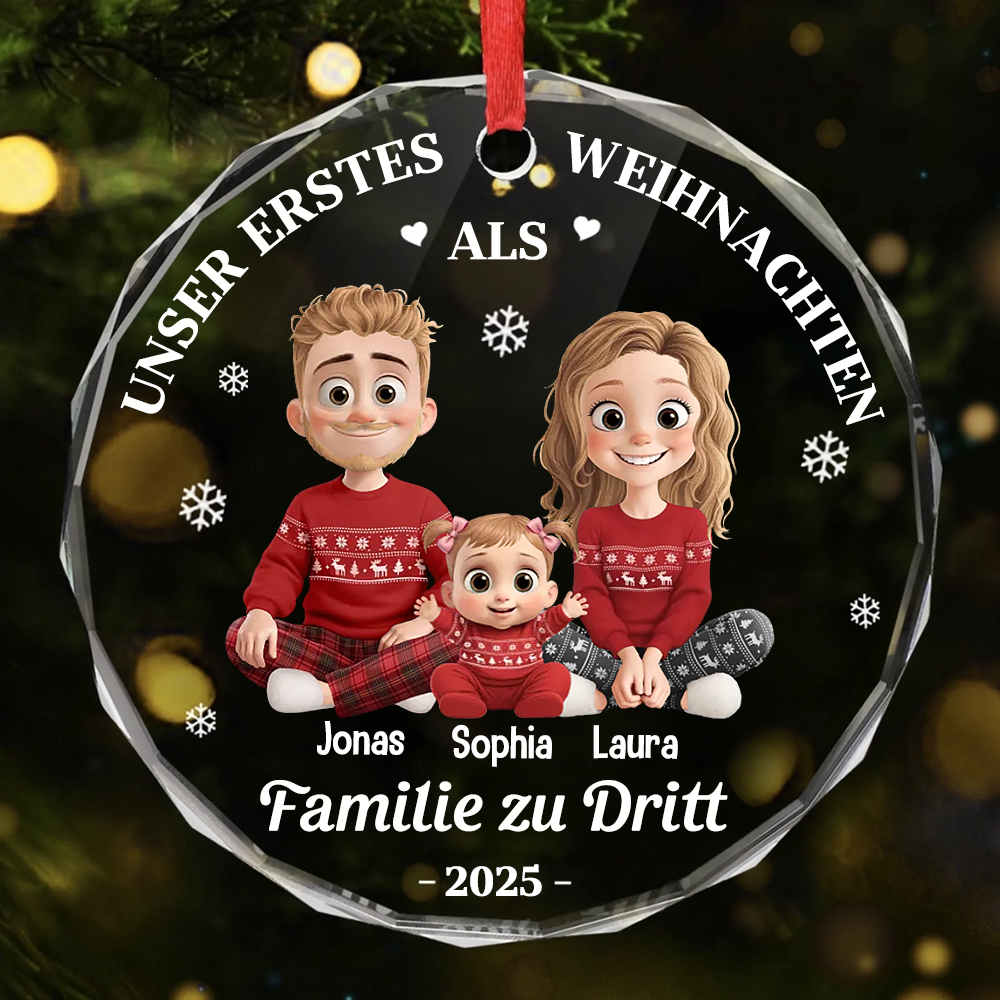 Personalisierter Glas-Ornament „Unser erstes Weihnachten als Familie zu dritt“  Christbaumschmuck
