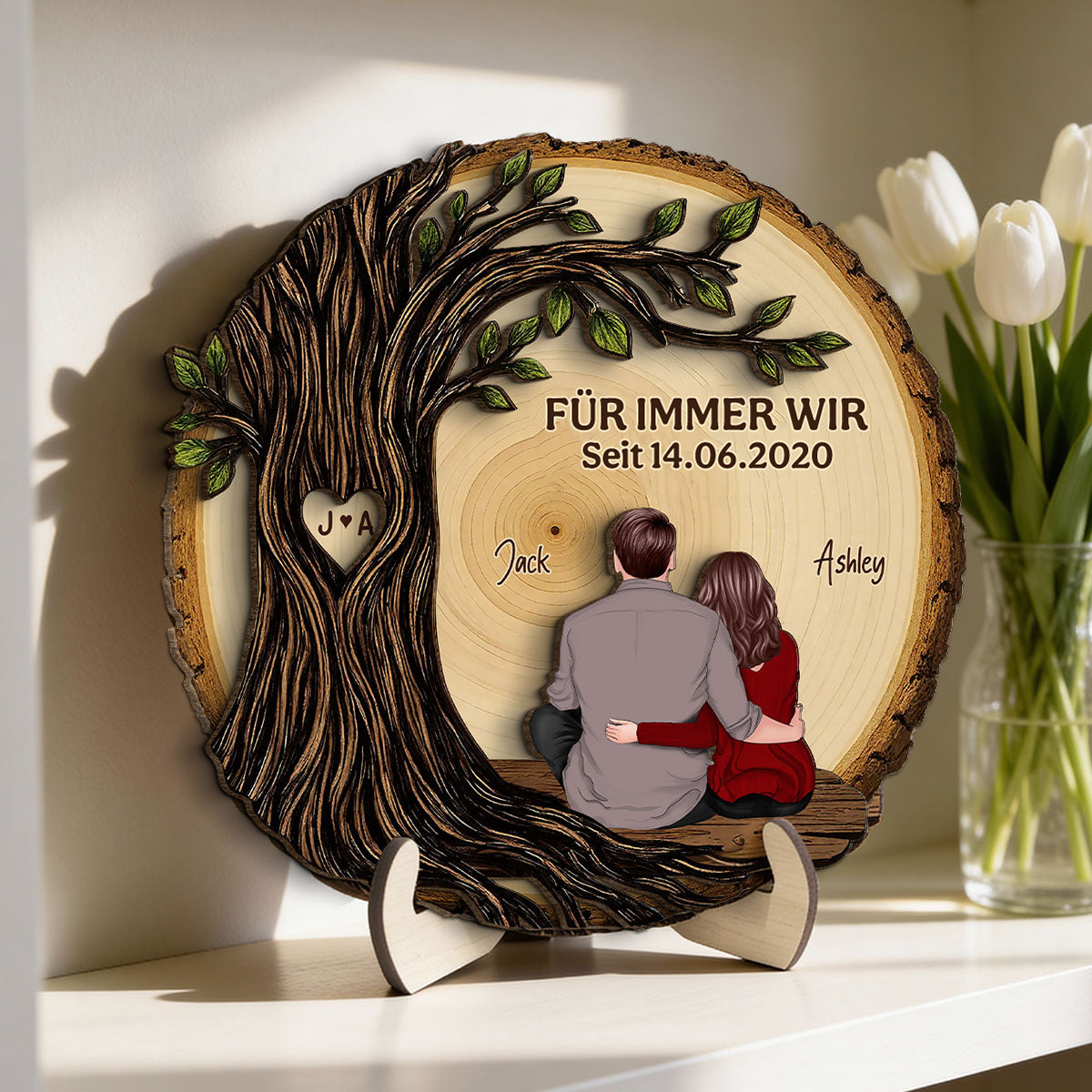 Personalisierter Holzaufsteller zum Jahrestag – Paar unter dem Baum