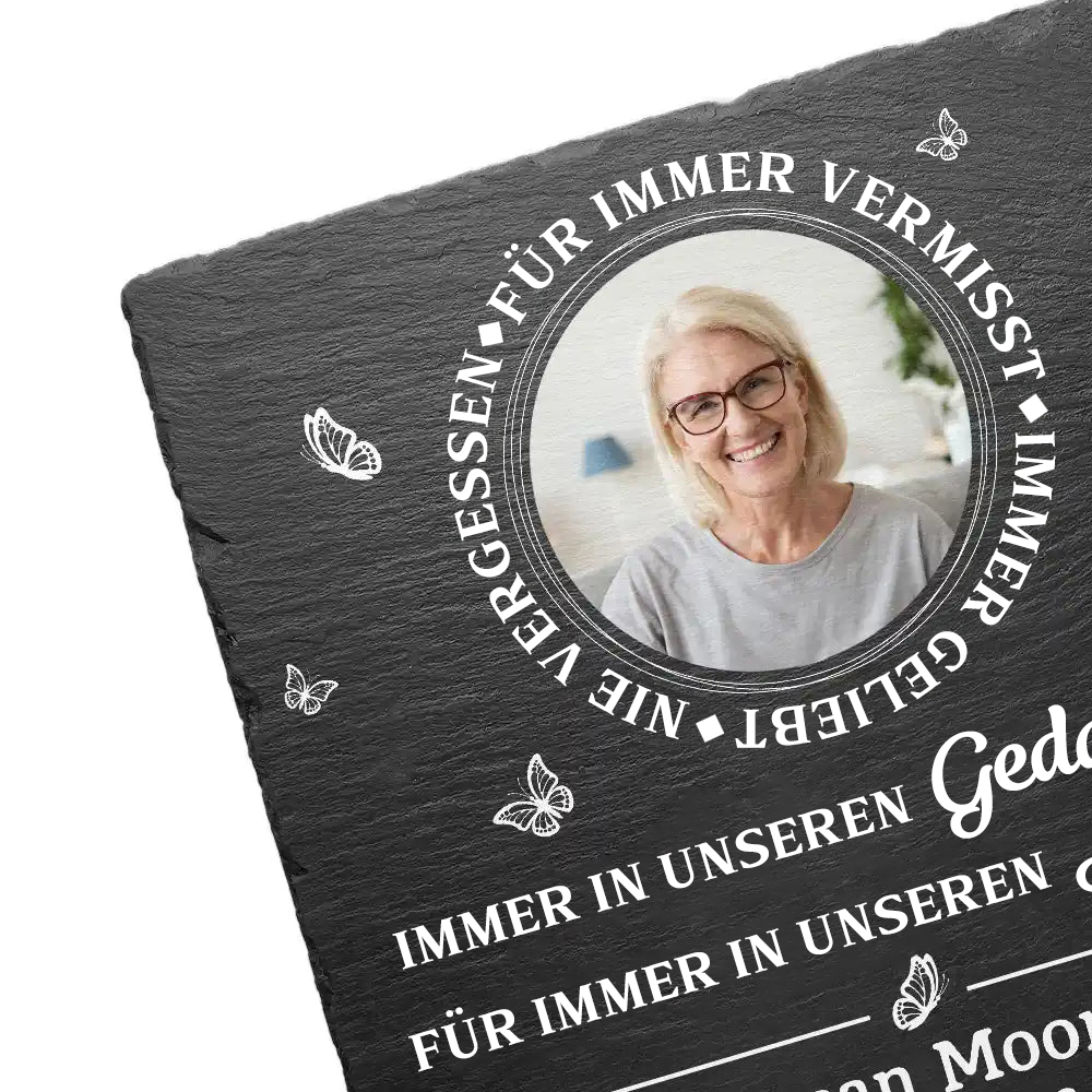 Personalisierter Schieferaufsteller mit Foto & Spruch – Nie vergessen
