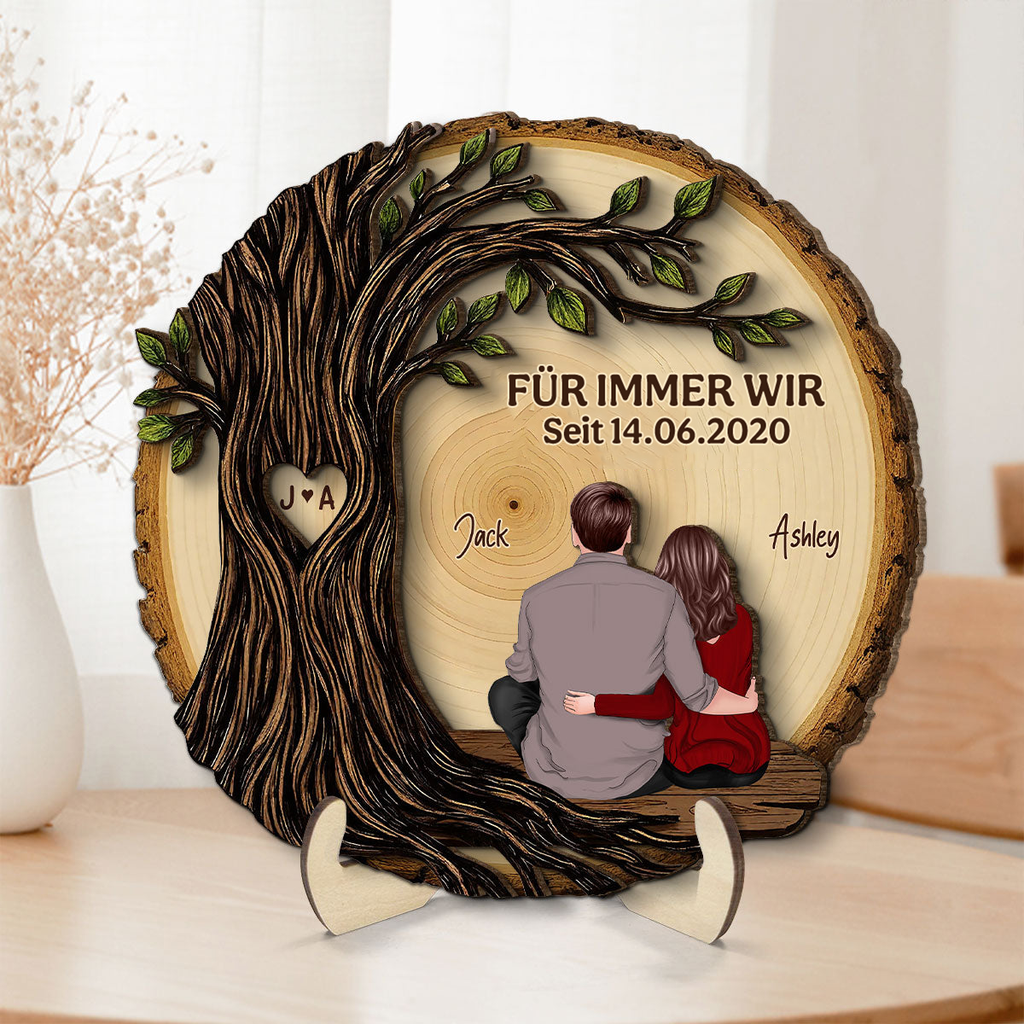 Personalisierter Holzaufsteller zum Jahrestag – Paar unter dem Baum
