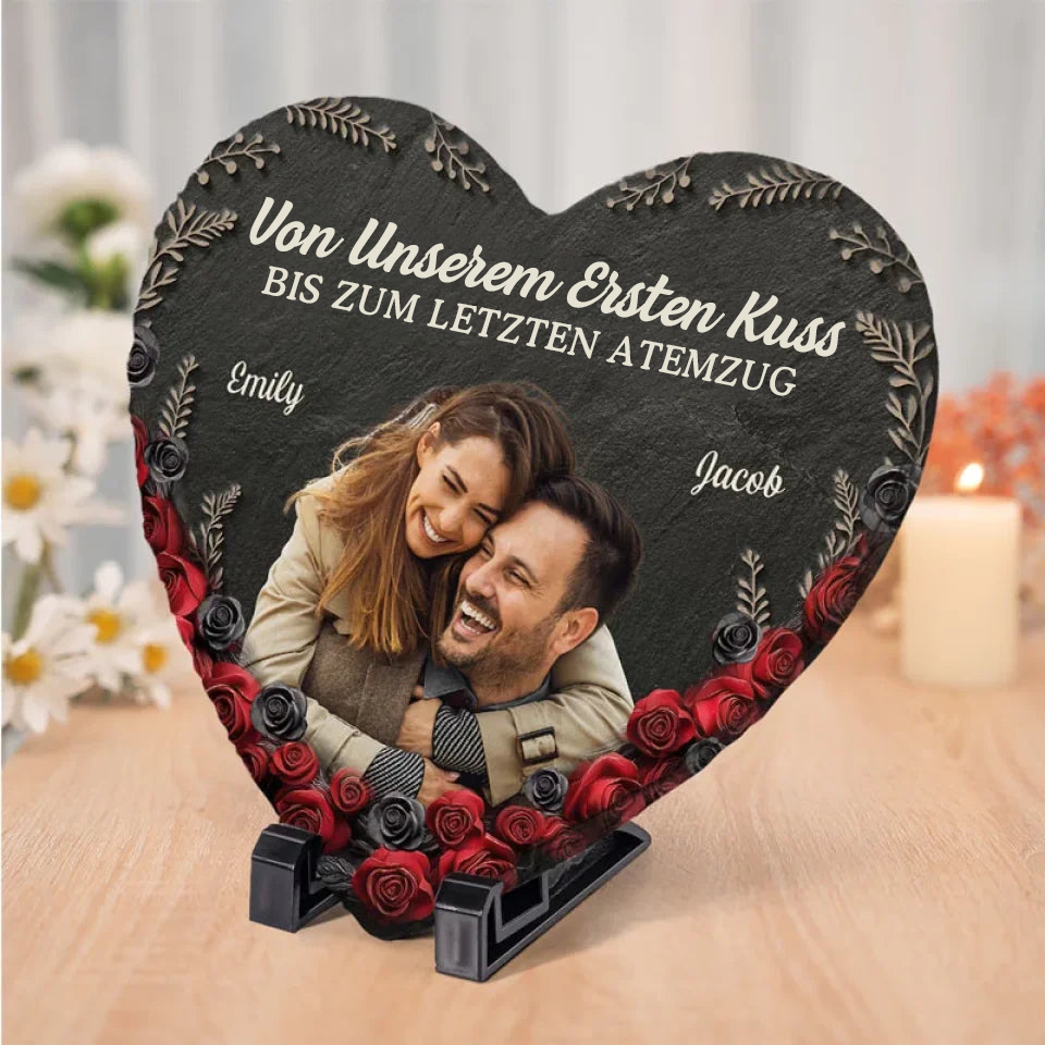 Foto und Rosen - Personalisierte Schieferplatte für Paare – Herzform mit Stand