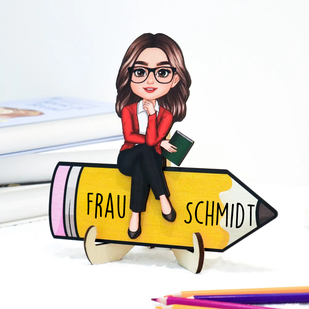 Puppenlehrer/-in auf Bleistift sitzend Personalisierte Holzplakette, Bürodekoration für Lehrer