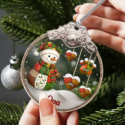 „Retro Schneemann“ Personalisierter Glasornament mit Silberkappe Christbaumschmuck für Oma