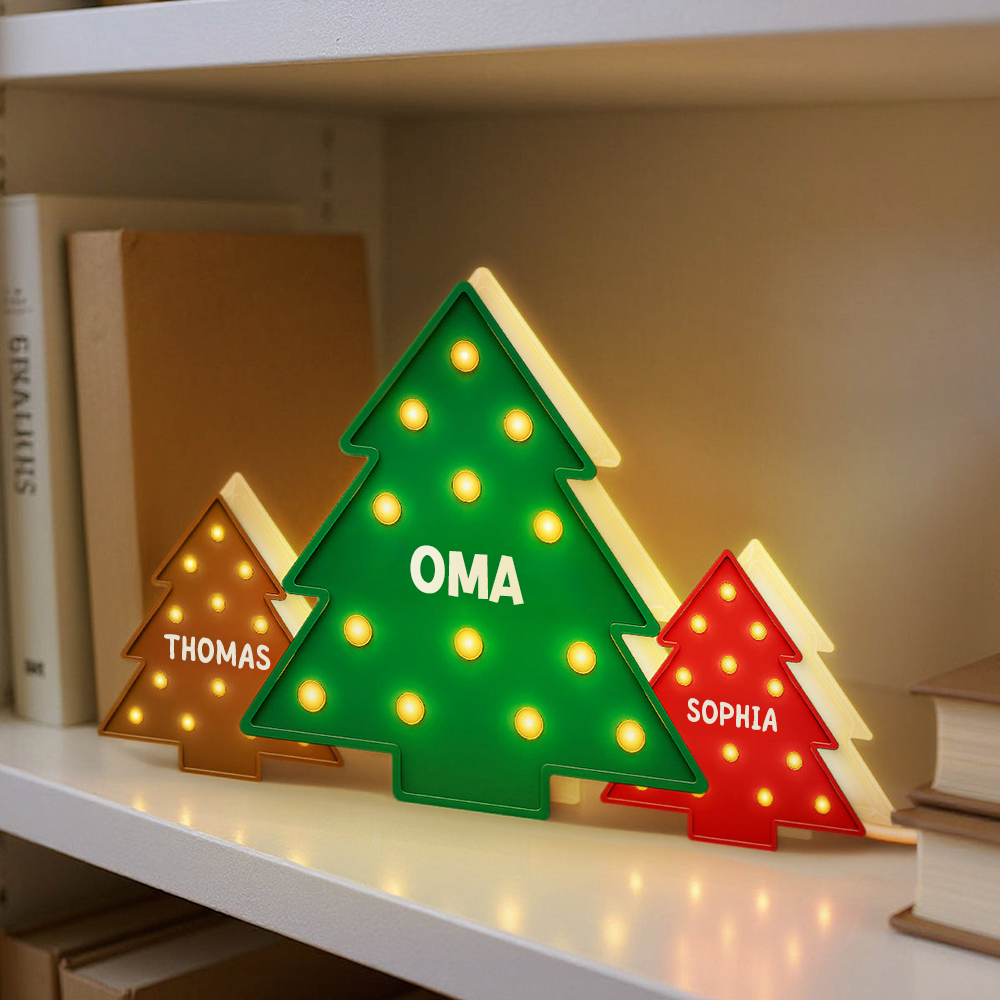 Personalisierte LED-Lichtbox – Weihnachtsbäume mit Namen