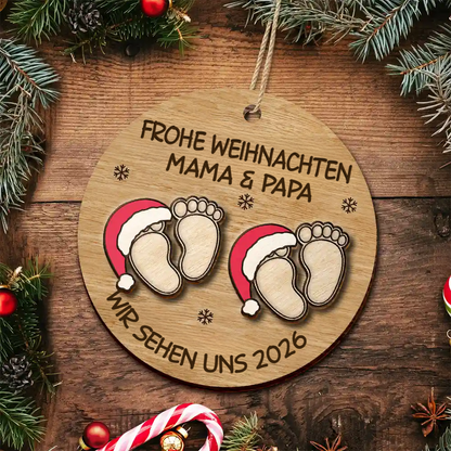 Personalisierter 2-lagiger Holzanhänger „Baby erwartet – wir sehen uns in 2026“ – Schwangerschaftsankündigung