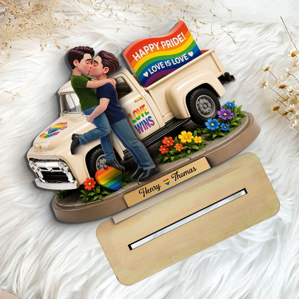 Love is Love-Personalisierter Holzaufsteller mit LGBT-Paar