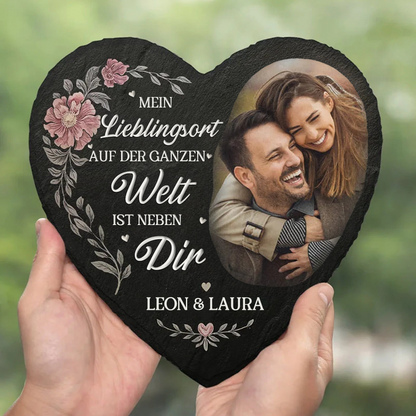 Mein Lieblingsort-Personalisierte Schieferplatte mit Foto für Paare – Herzform mit Stand