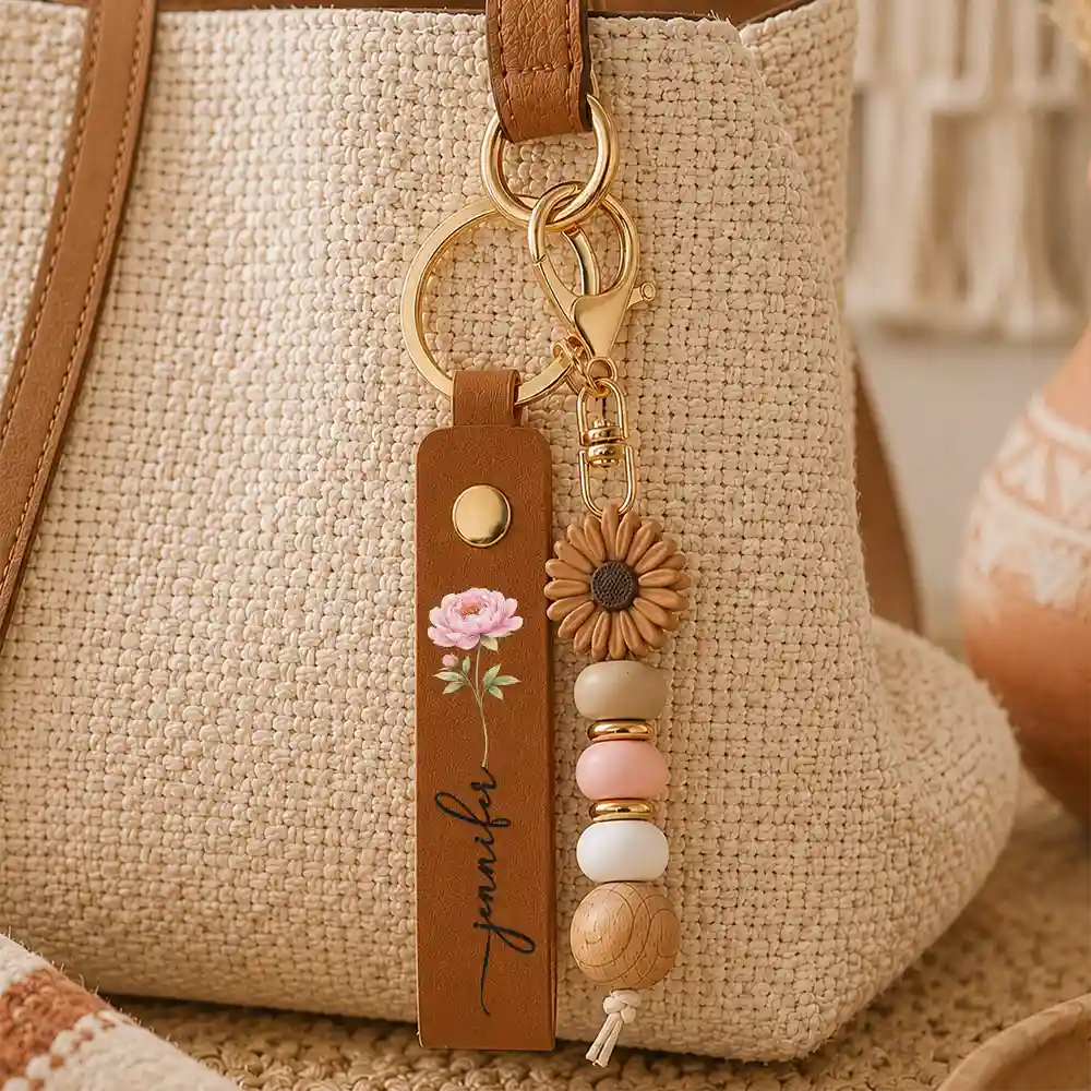Personalisierter Leder-Schlüsselanhänger mit Geburtsblume und Namen
