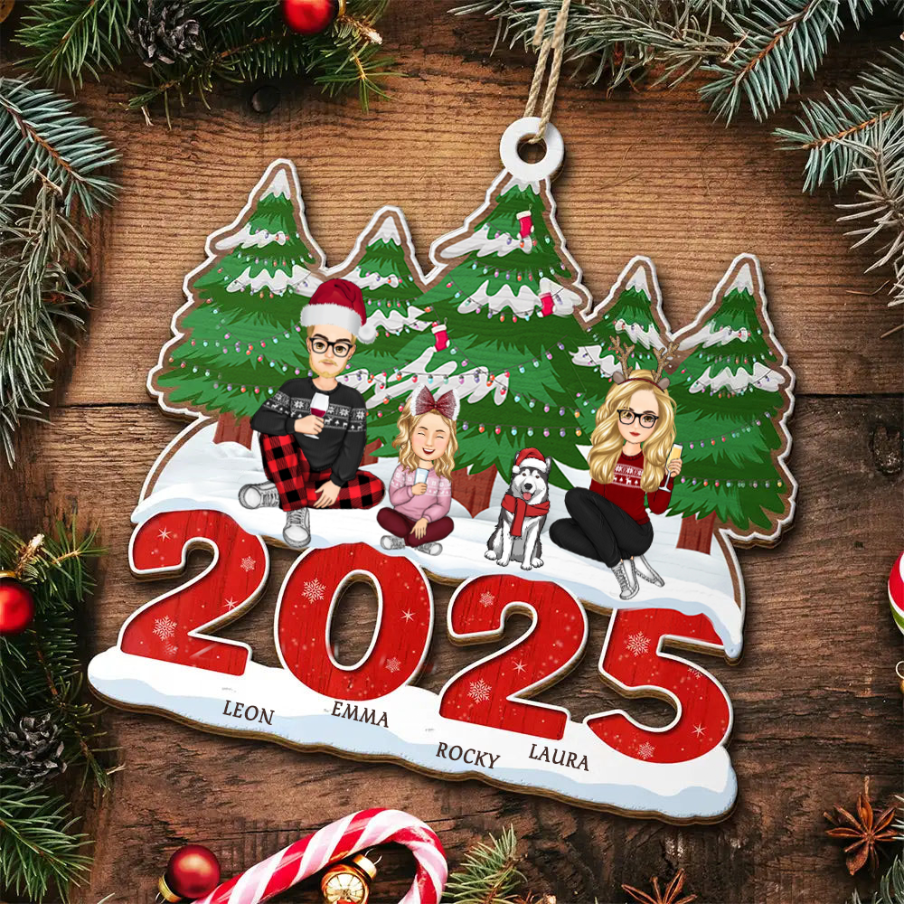 Personalisierter Holzanhänger Familie 2025 Christbaumschmuck mit Hund und Katze