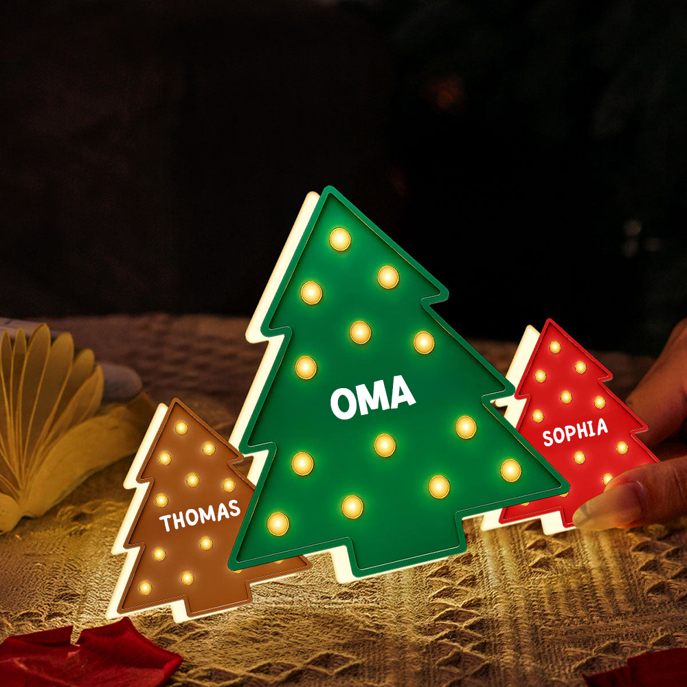 Personalisierte LED-Lichtbox – Weihnachtsbäume mit Namen