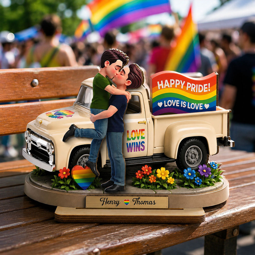 Love is Love-Personalisierter Holzaufsteller mit LGBT-Paar