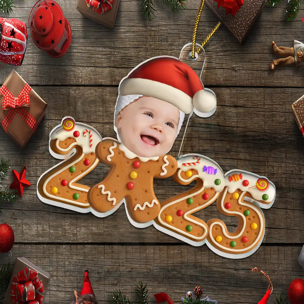Personalisierter Acrylanhänger – „Baby 2025“ – Lustiges Lebkuchen-Design mit Foto