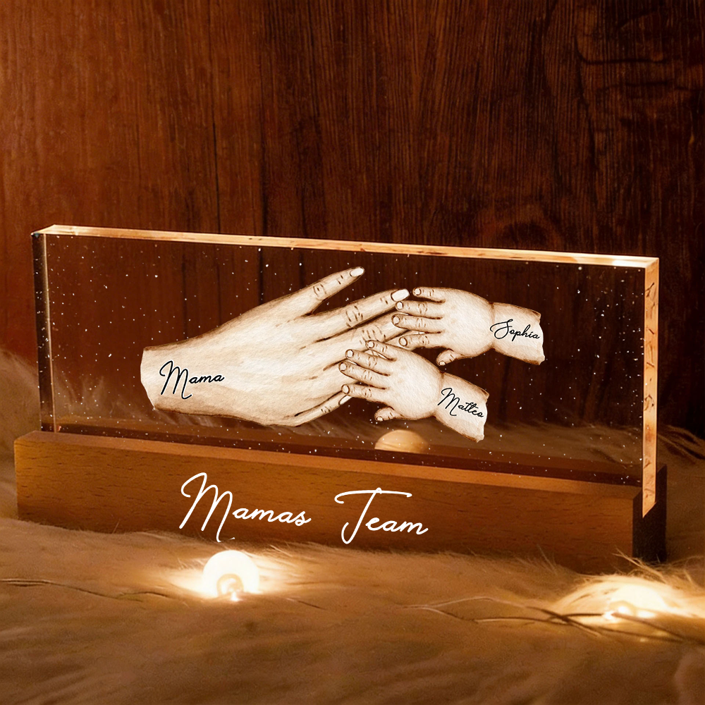 Hand in Hand - Personalisierters LED-Nachtlicht mit Händen Geschenk für Mama und Oma