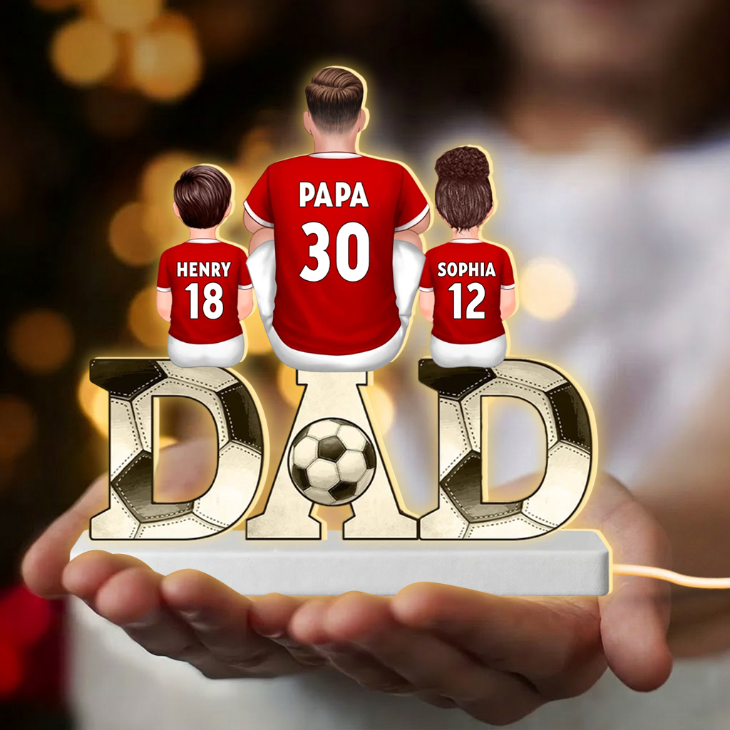 Papa's Dream Team – Personalisierte DAD-LED-Lichtbox mit Fußballfamilie und Namen