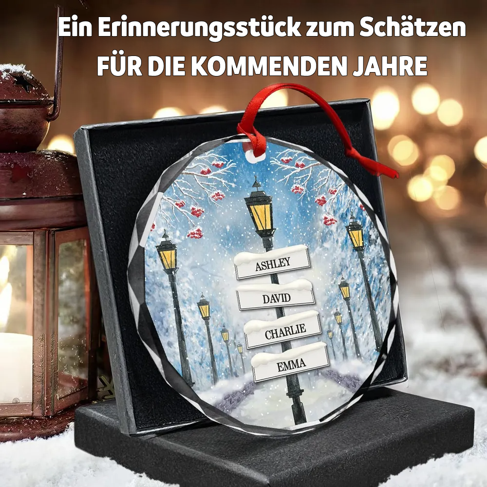 Personalisierter Weihnachtsanhänger „Schneelaternen-Familienweg“